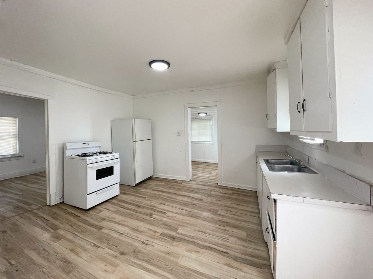 1523 E 4th Ave - Photo 5 of 12