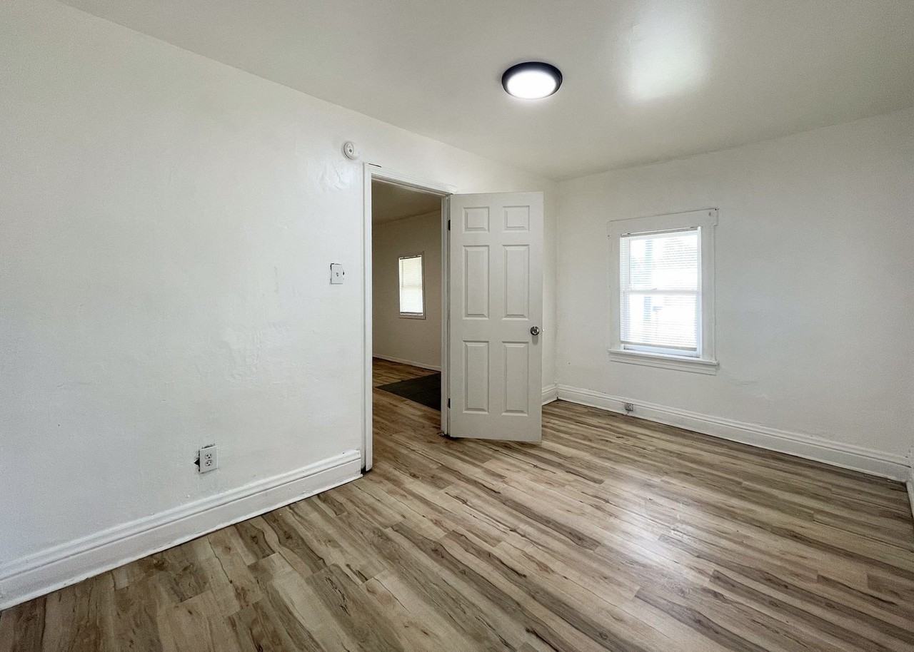 1523 E 4th Ave - Photo 6 of 12