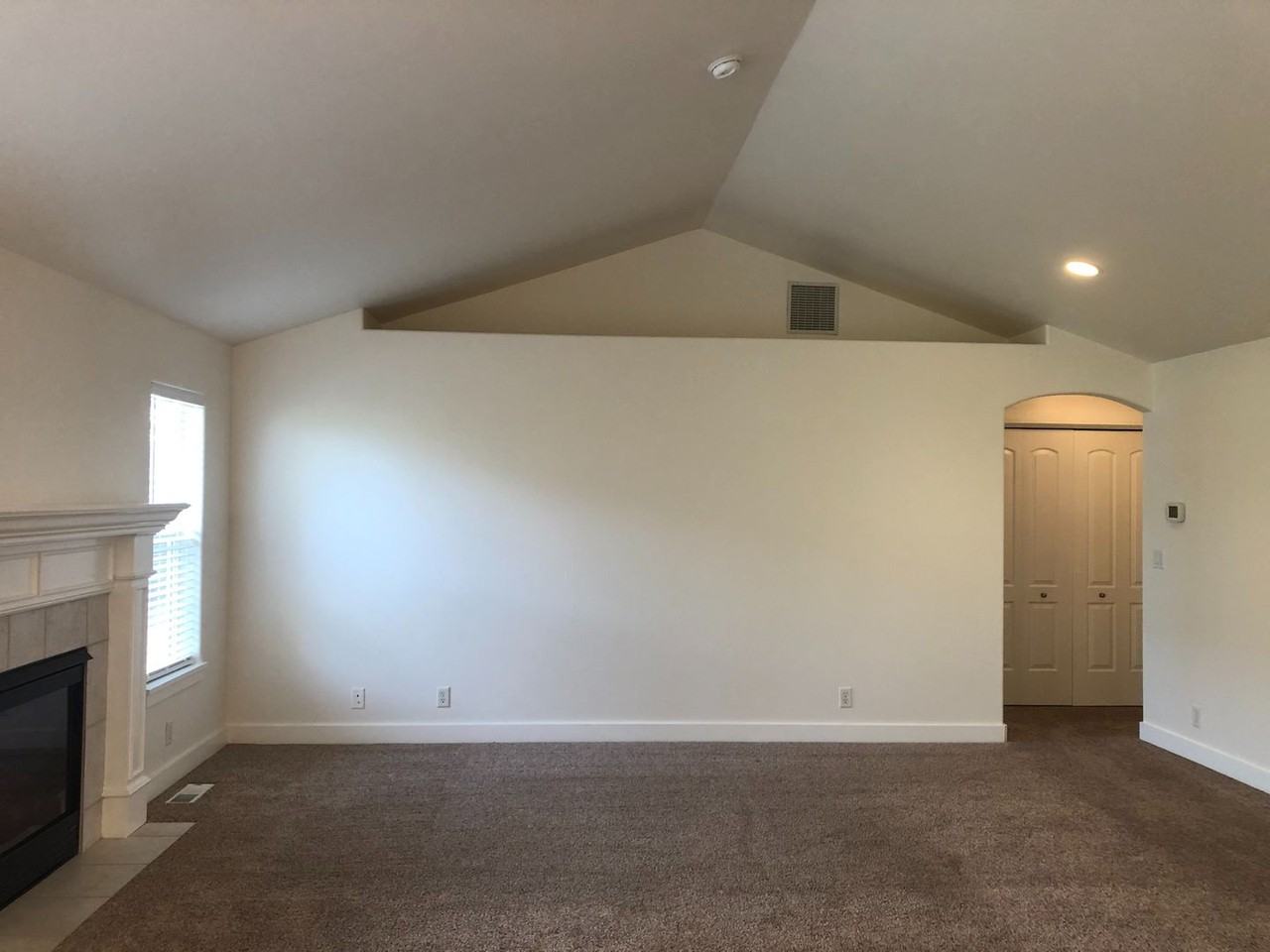 6081 Landmark Ln - Photo 5 of 35