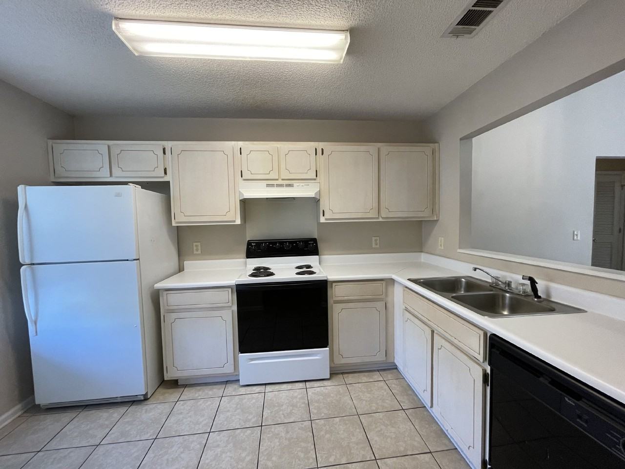 234 Magnolia Plantation Ct - Photo 2 of 14