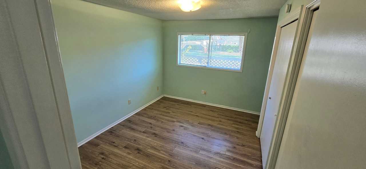 3224 Summers Ln - Photo 4 of 8