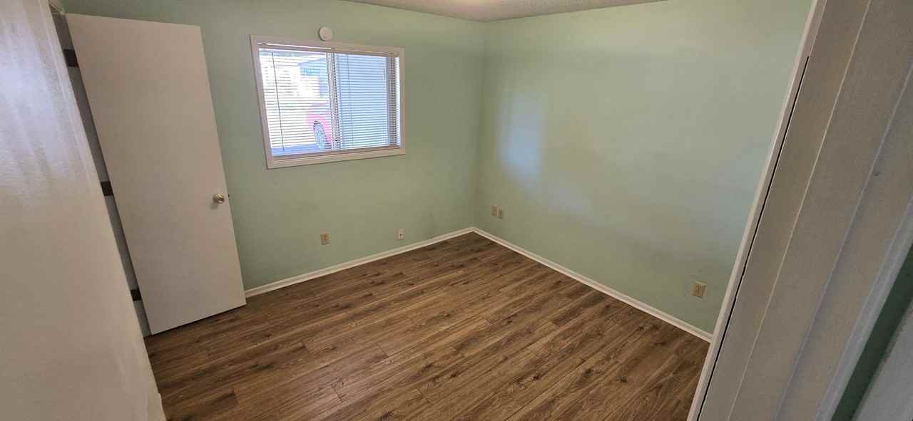 3224 Summers Ln - Photo 7 of 8