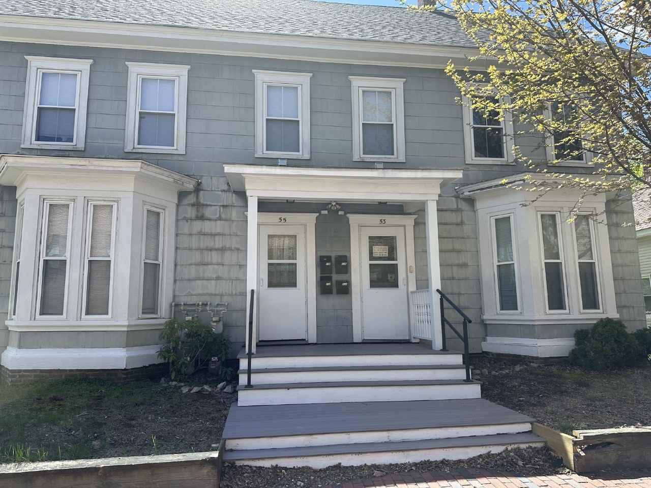 55B River St