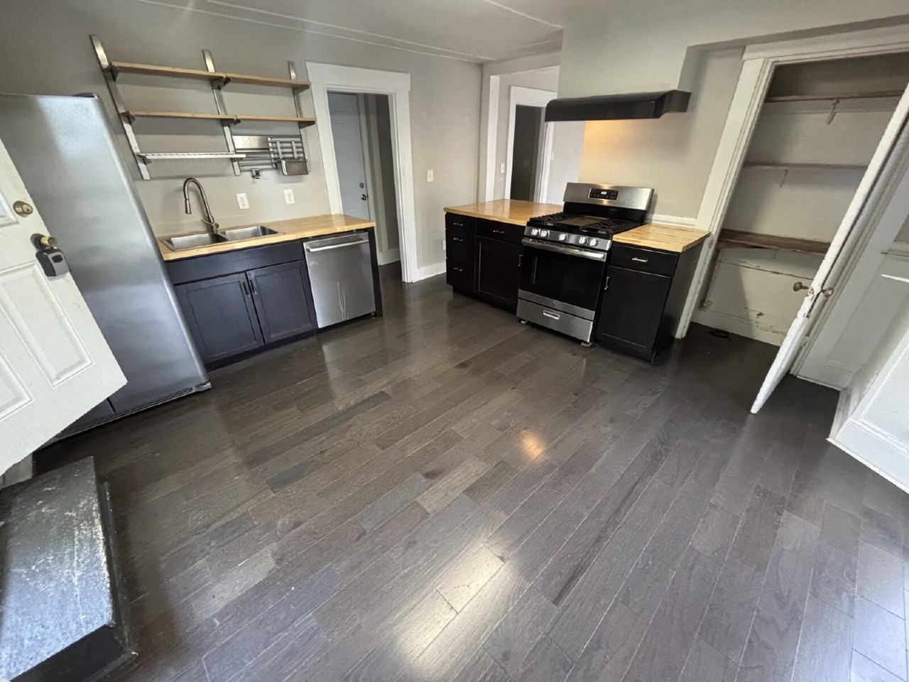 55B River St - Photo 3 of 16