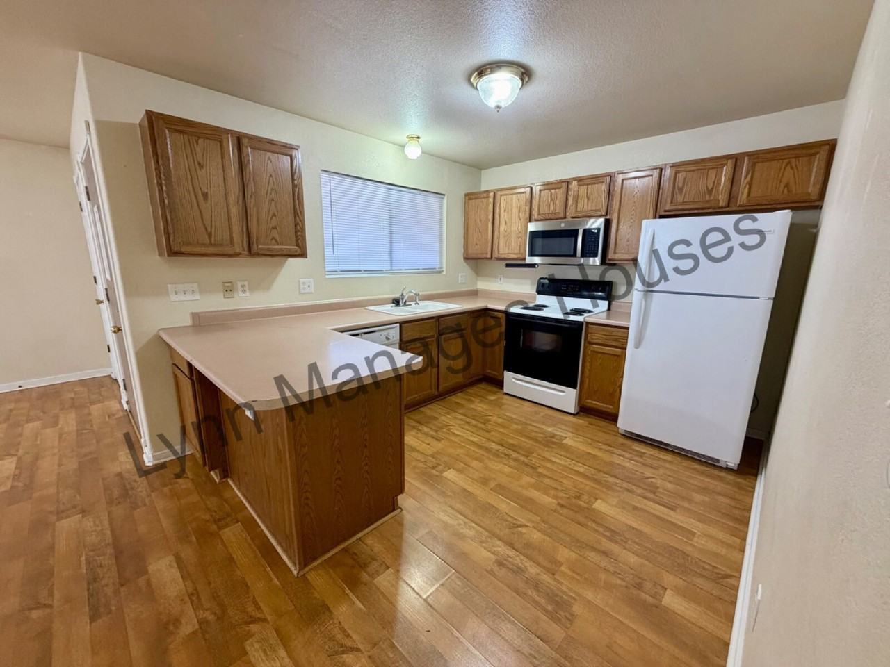 1210 Cleveland Ave Apt 1 - Photo 2 of 14