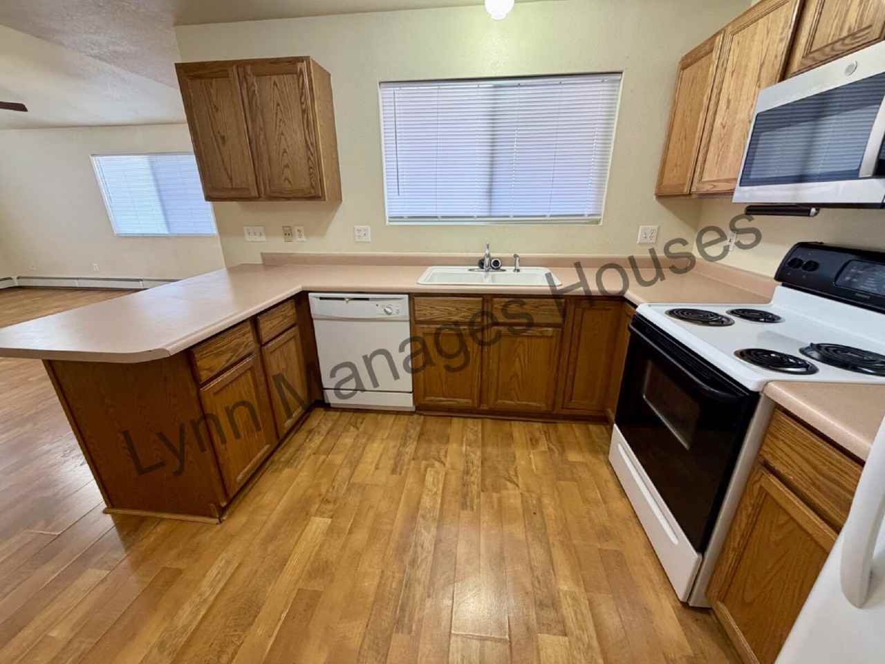 1210 Cleveland Ave Apt 1 - Photo 4 of 14