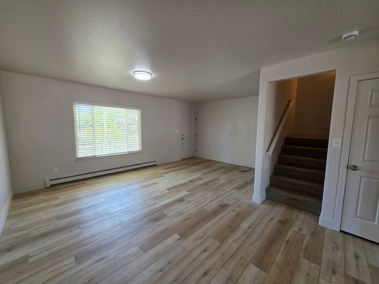 2985 Emerald Cir - Photo 2 of 11