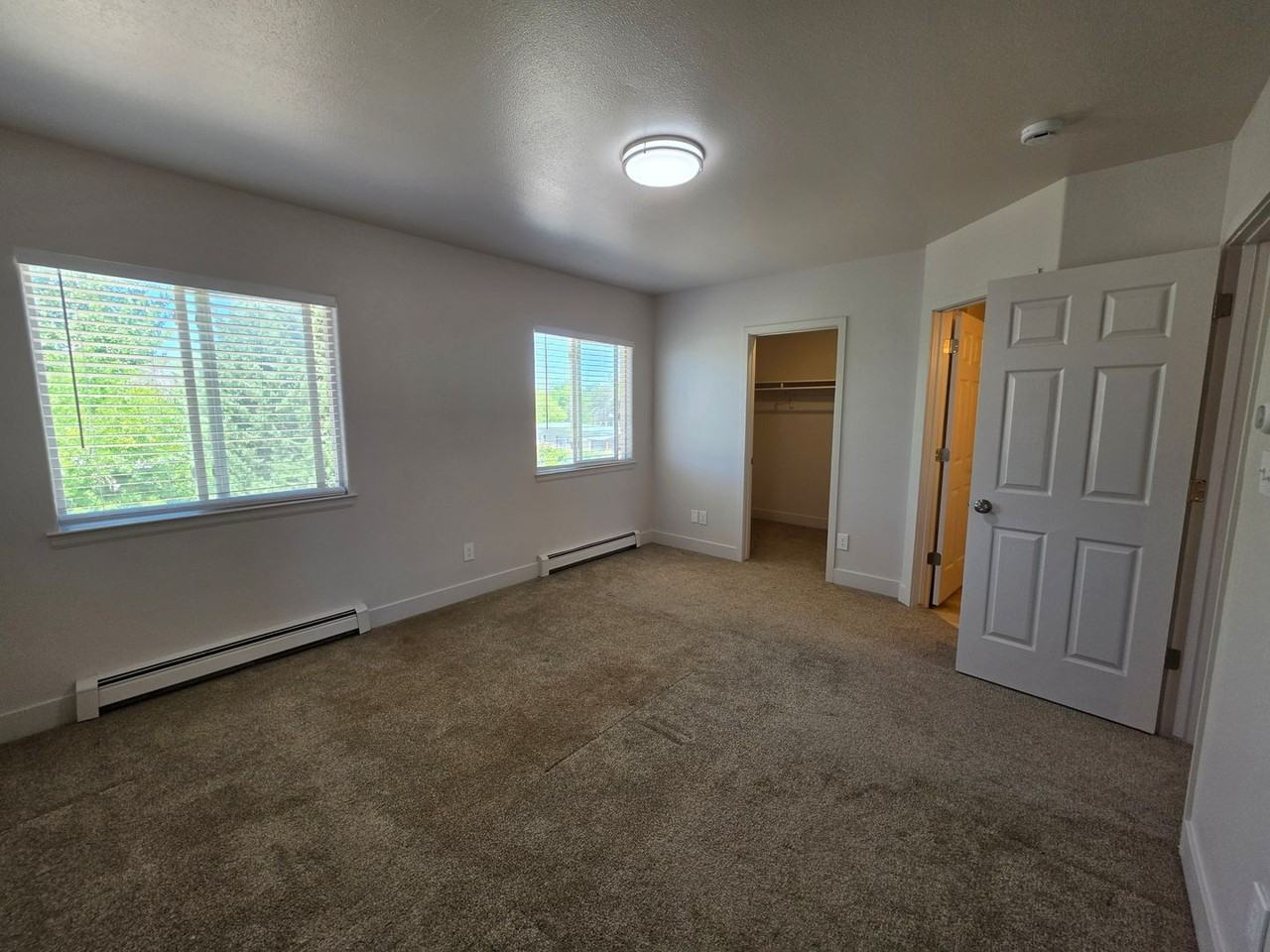 2985 Emerald Cir - Photo 5 of 11
