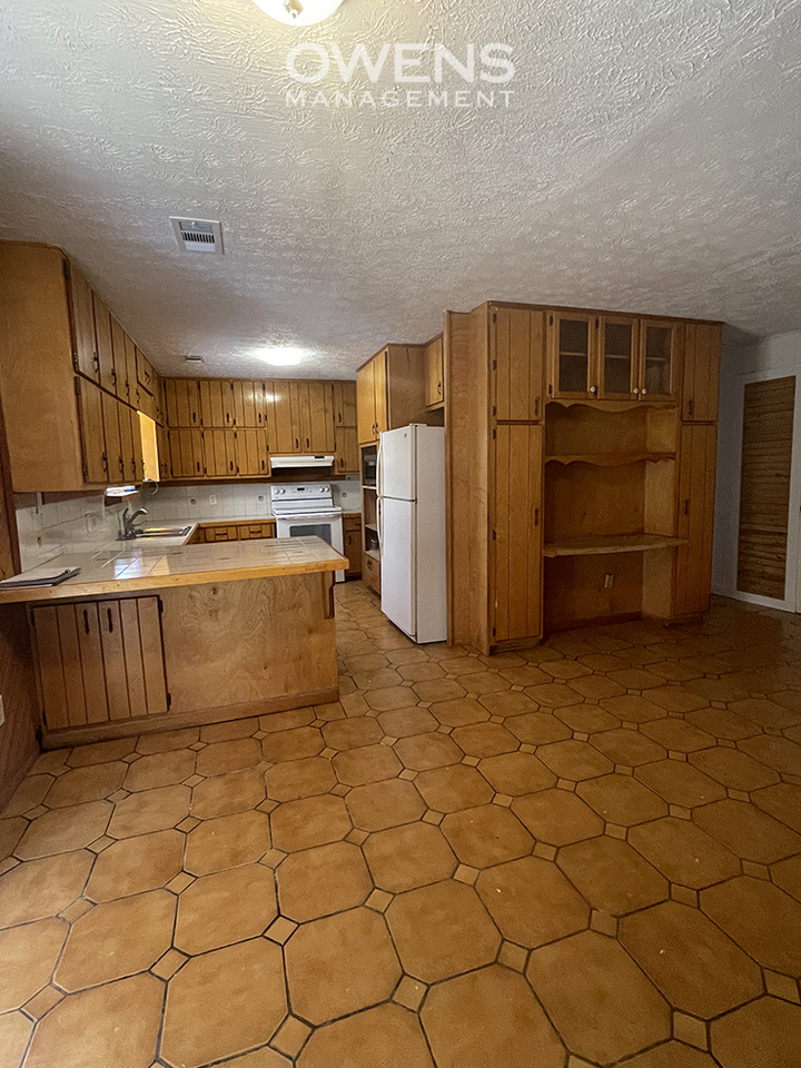 5146 Odum Smallwood Rd - Photo 2 of 9