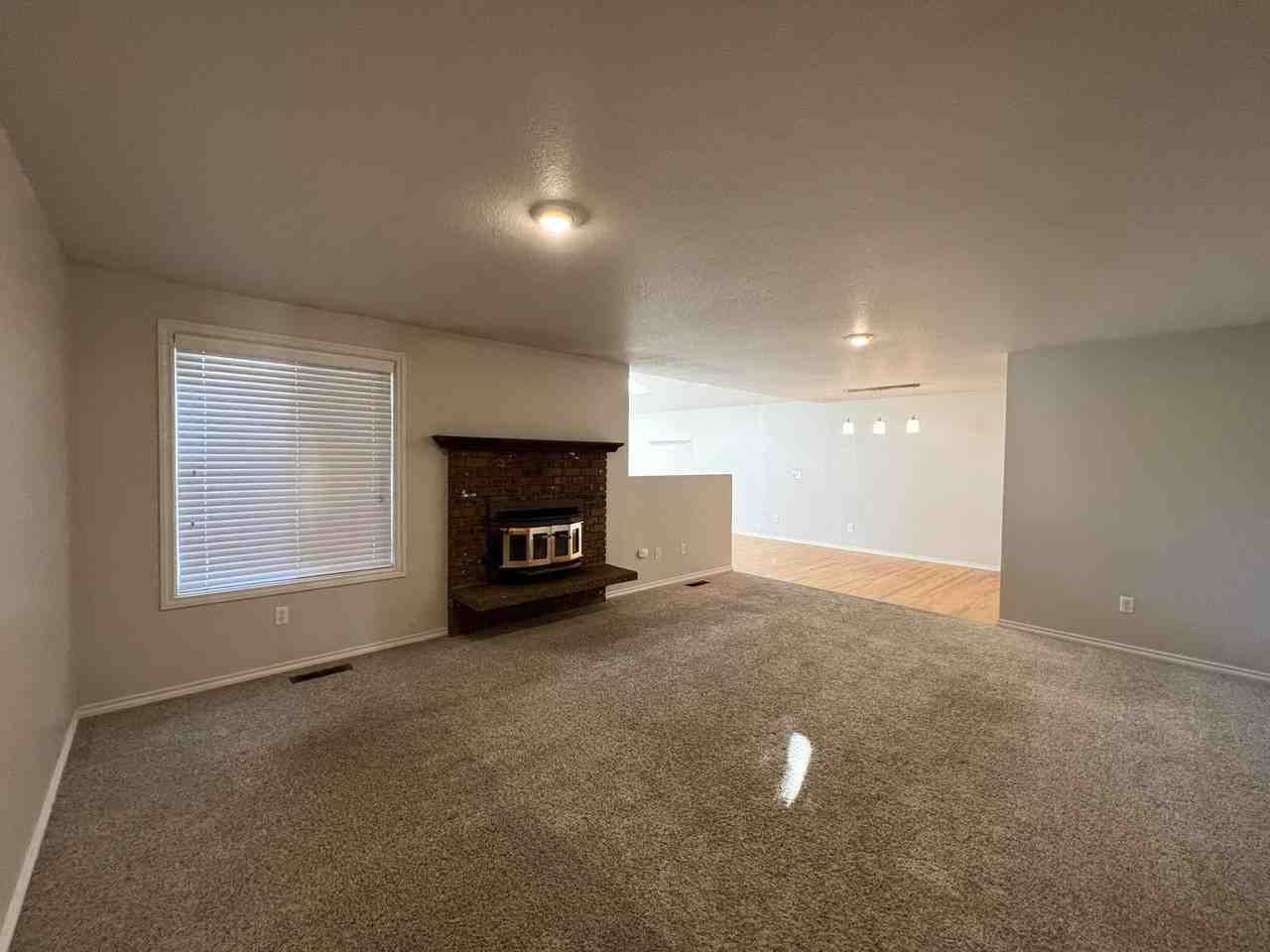 2228 137th St Se - Photo 7 of 17