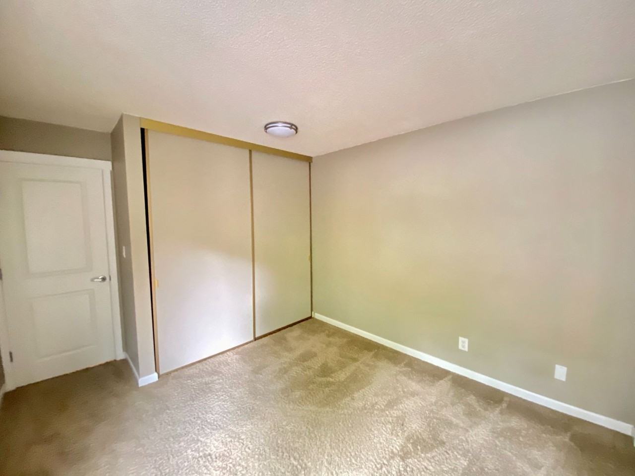 321 Bellevue Way Se #406 - Photo 6 of 11