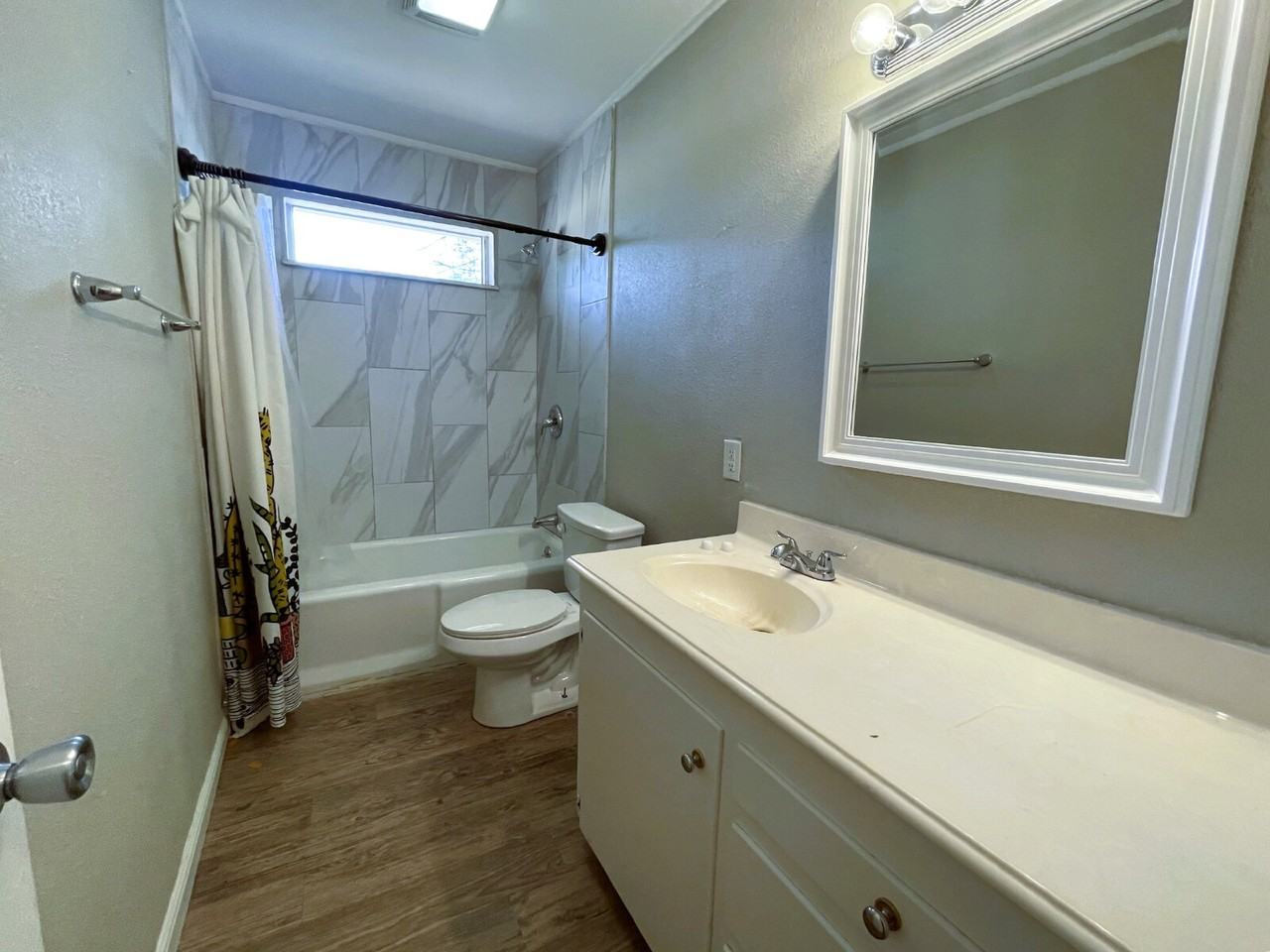 5311 25th St - Photo 4 of 7