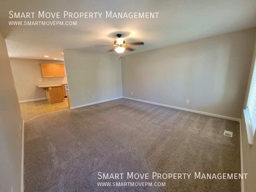 4386 N Buckboard Pl - Photo 6 of 39