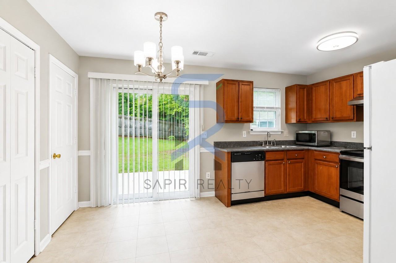 6989 Setters Way - Photo 4 of 17