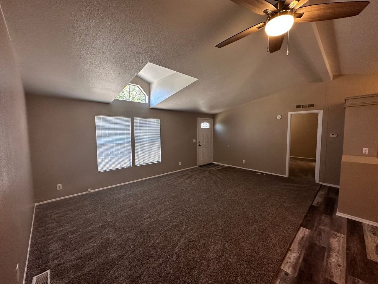 2150 E Snavely Ave - Photo 6 of 15