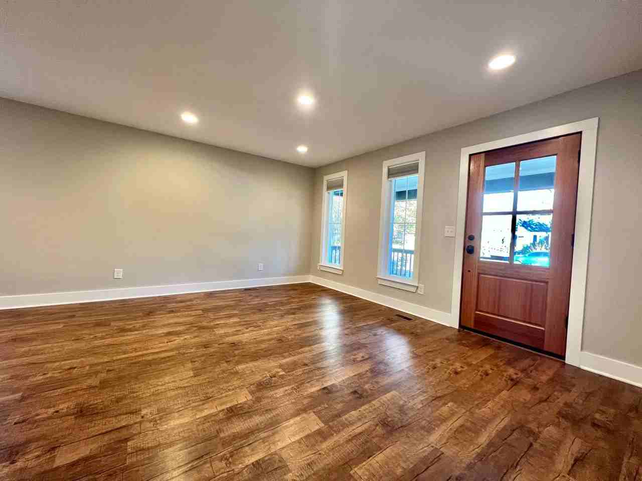 604 Rudolph Ave - Photo 2 of 20