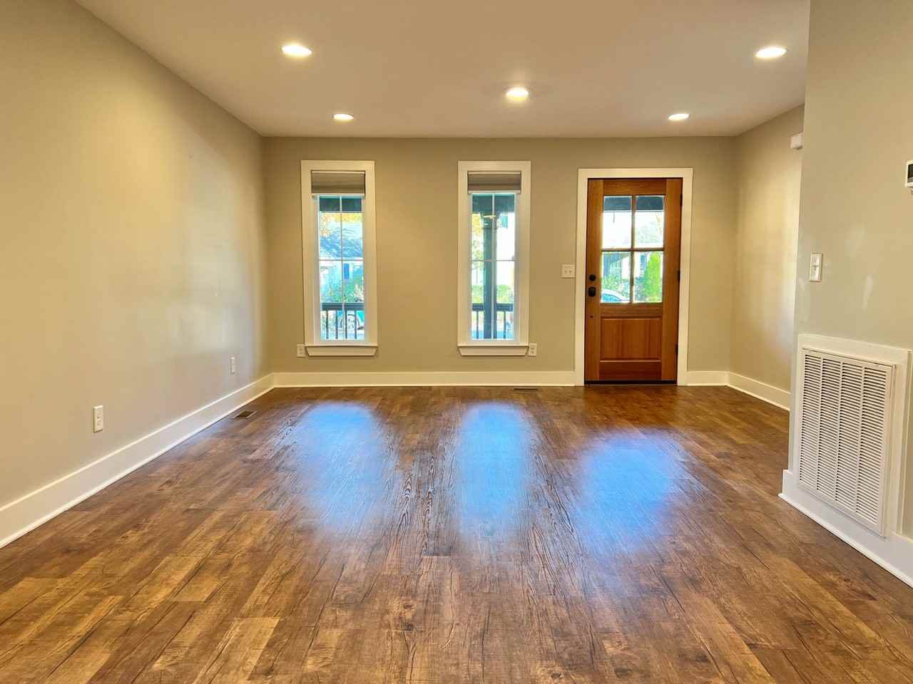 604 Rudolph Ave - Photo 3 of 20