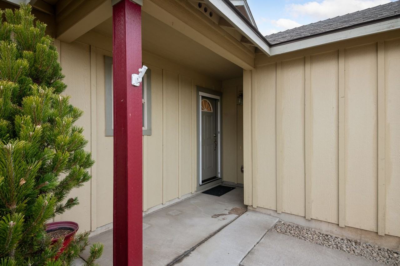 953 Sw 25th Ln - Photo 5 of 40