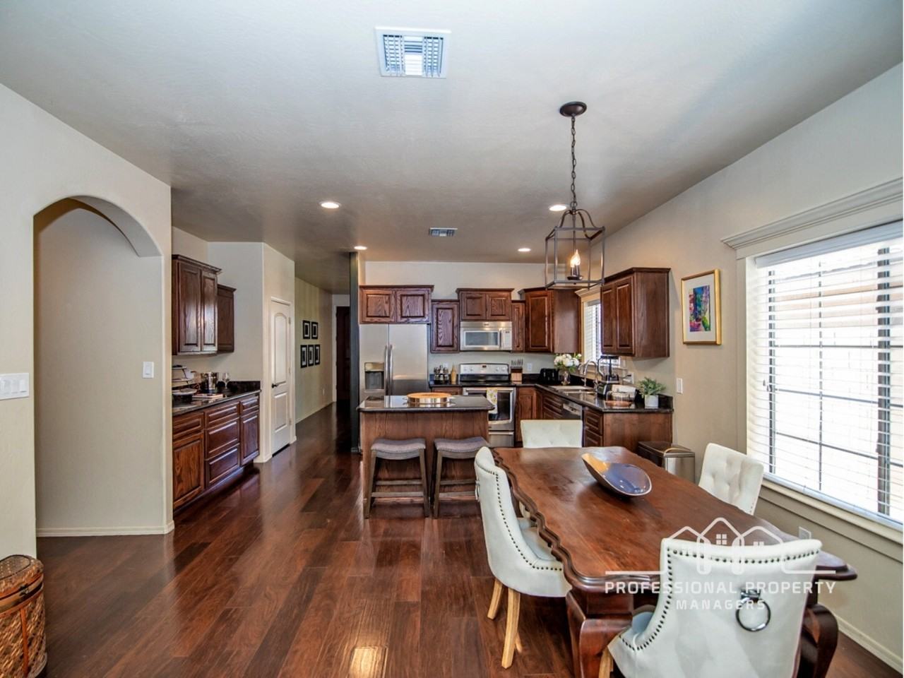 4551 S Agave Ave - Photo 4 of 20
