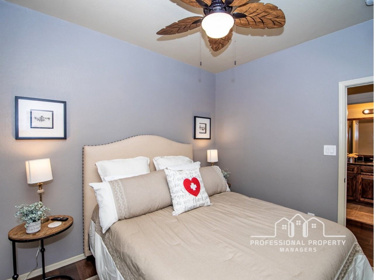 4551 S Agave Ave - Photo 7 of 20