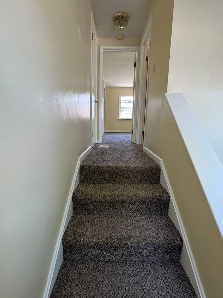 1127 Lodge Ave - Photo 7 of 11