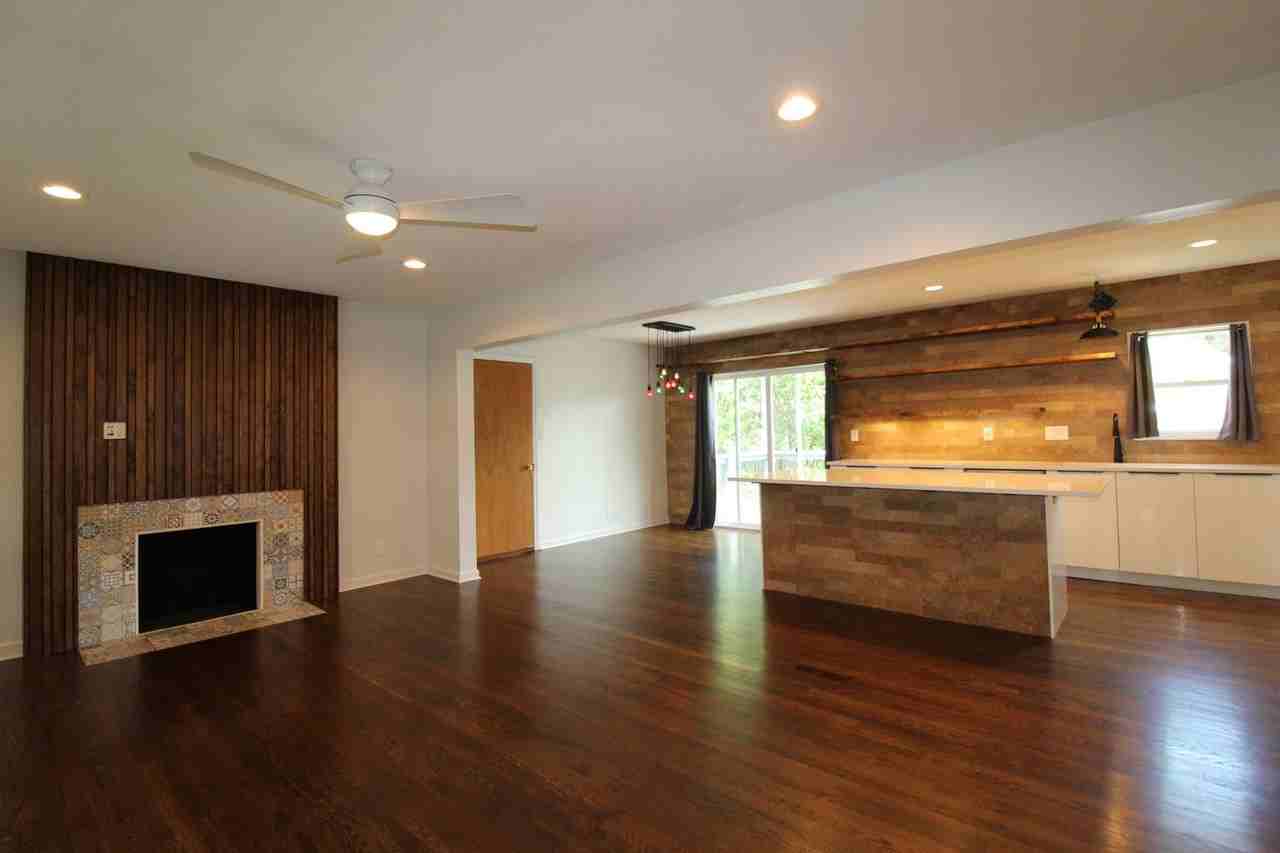 5739 Beverly Ln - Photo 4 of 15