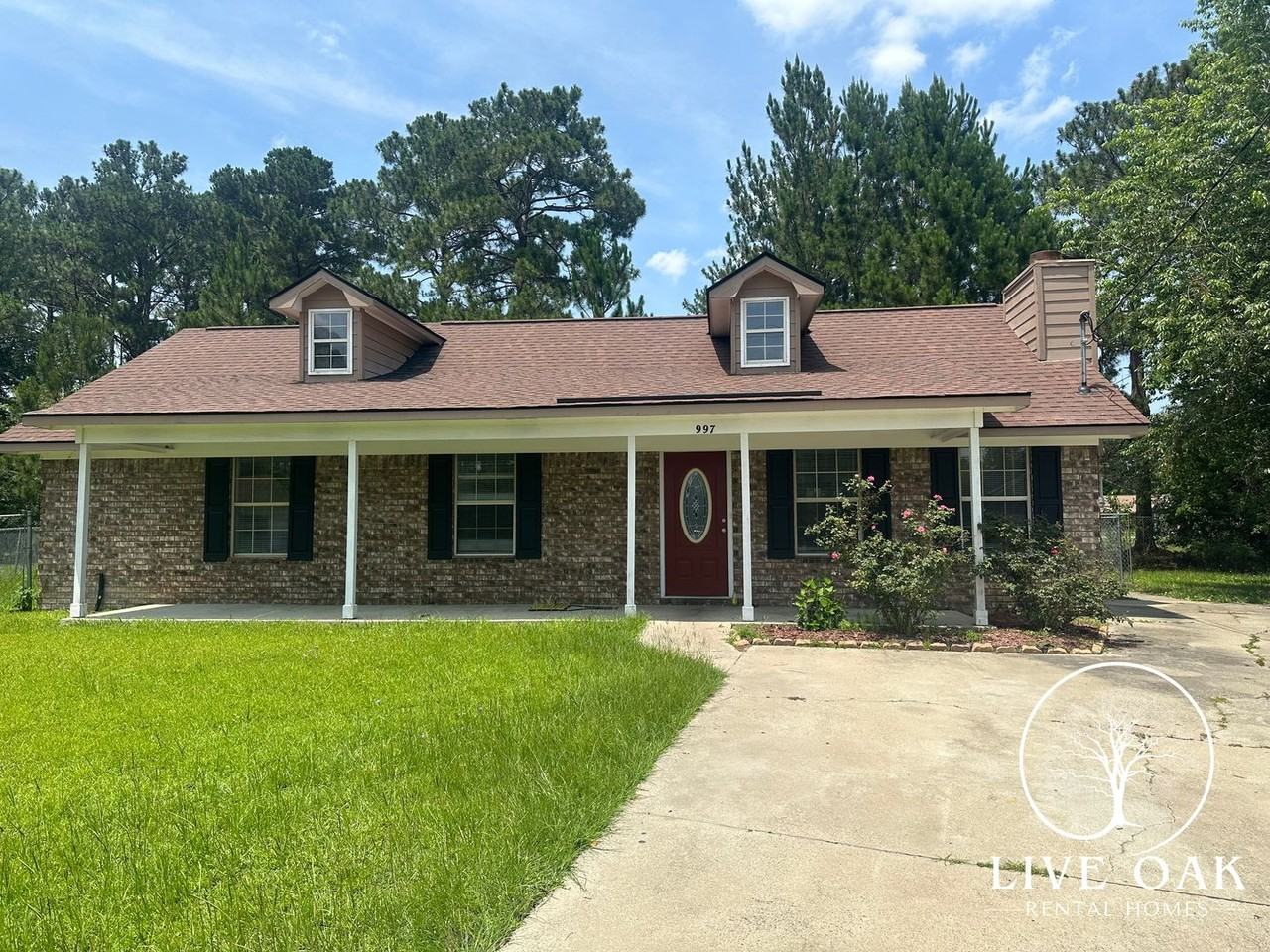 997 Ridgeland Dr - Photo 2 of 13