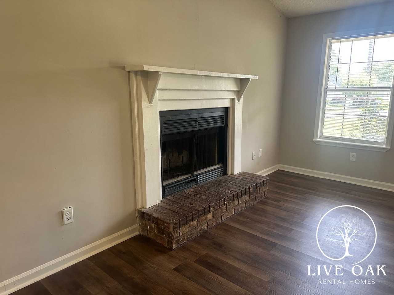997 Ridgeland Dr - Photo 5 of 13