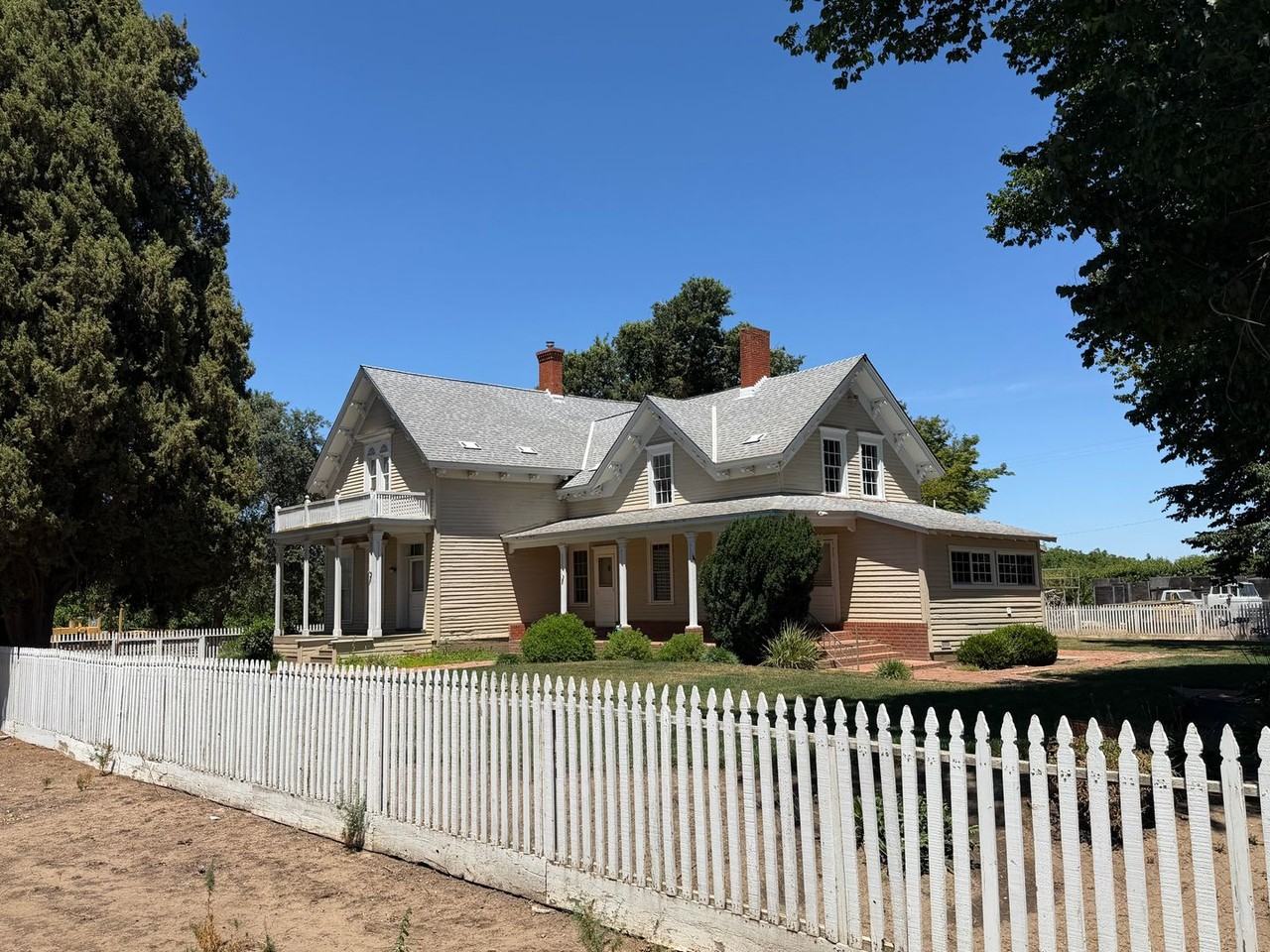 11221 E Eight Mile Rd - Photo 3 of 33
