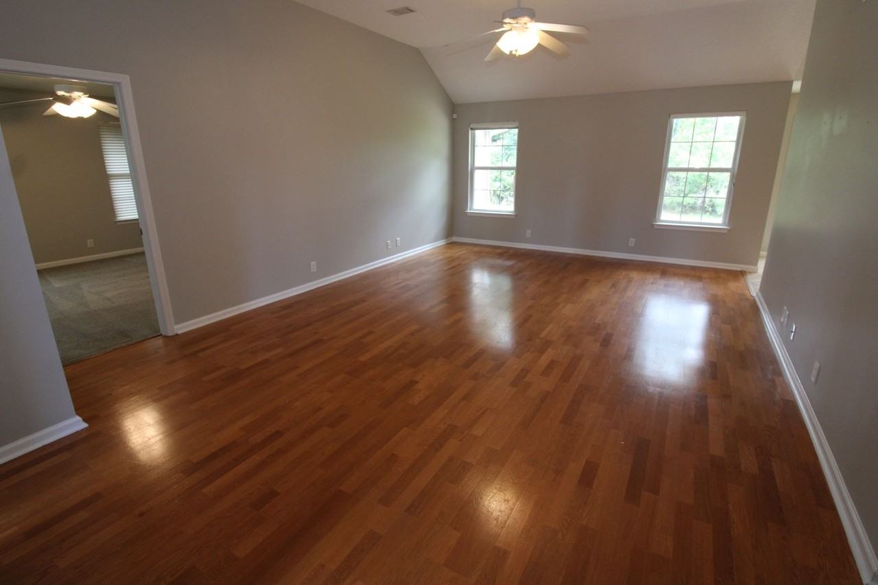 150 Lake Manor Dr - Photo 2 of 18