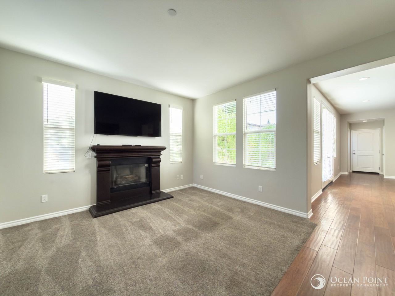8174 Quartz St - Photo 4 of 24