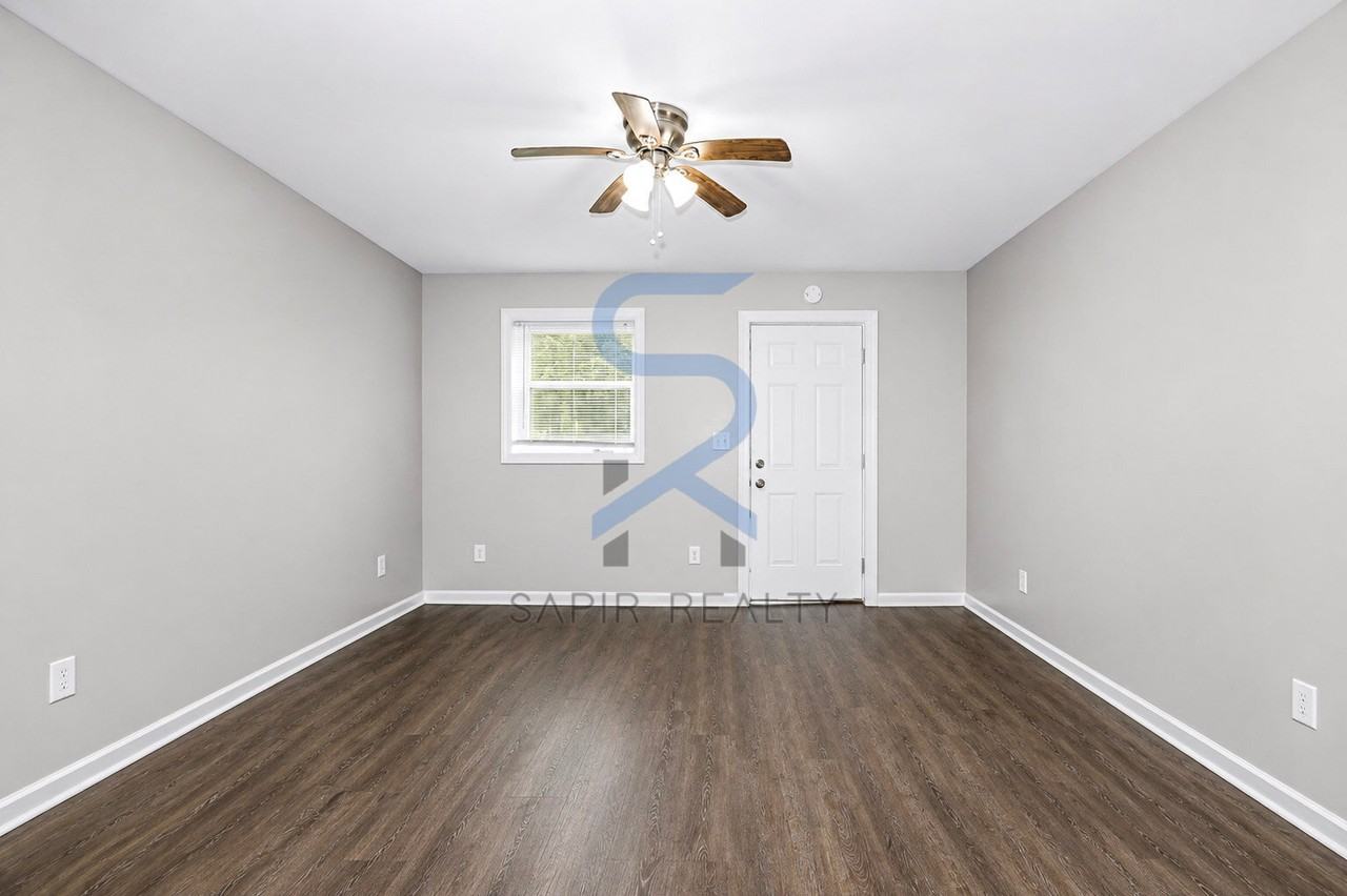 371 Lanier St Nw Apt 1 - Photo 4 of 14