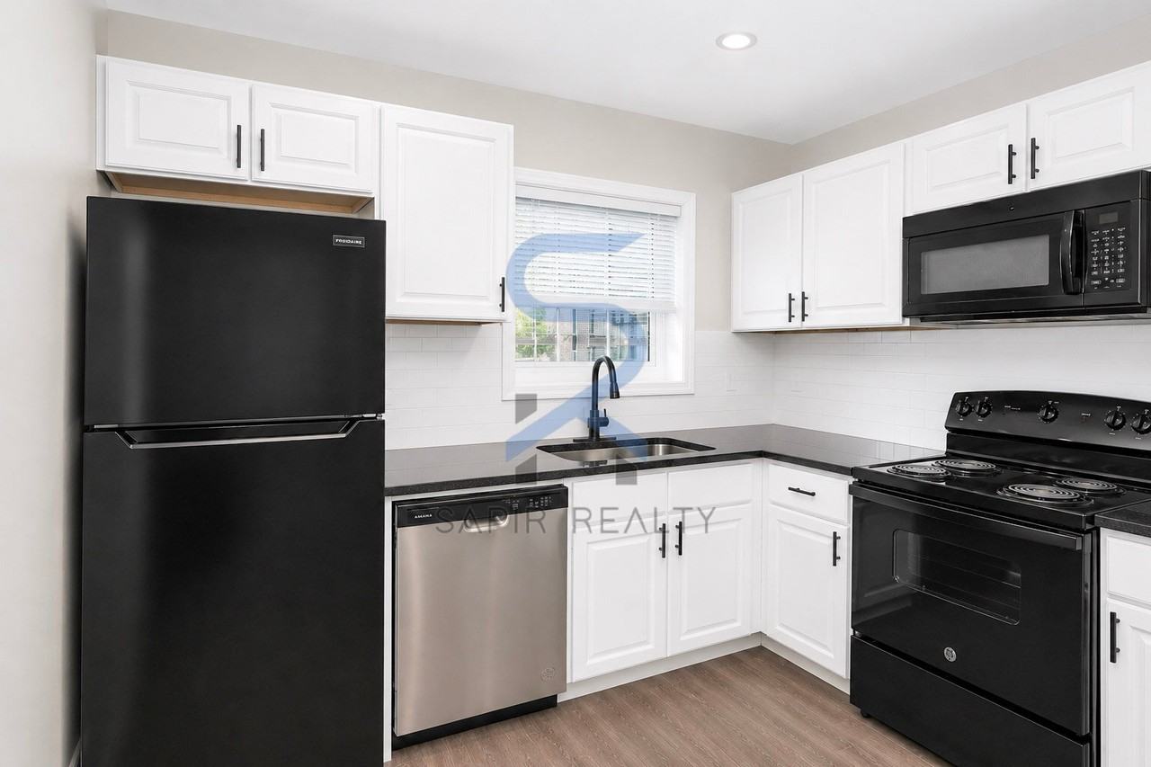 371 Lanier St Nw Apt 1 - Photo 6 of 14