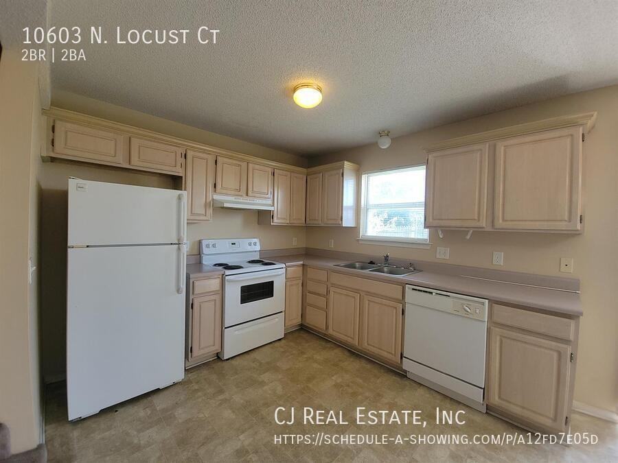 10603 N Locust Ct - Photo 4 of 10