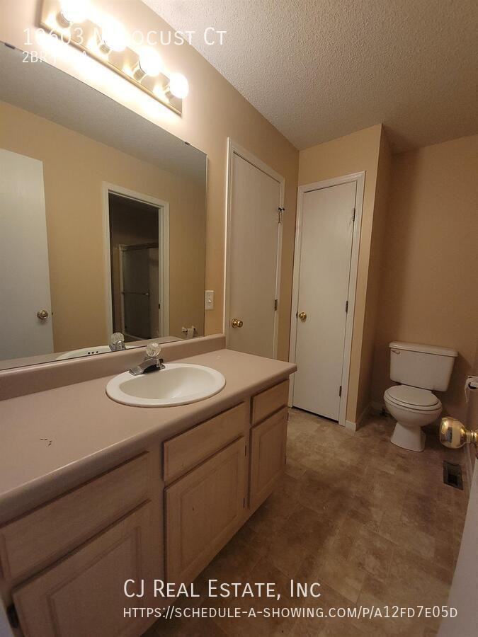 10603 N Locust Ct - Photo 7 of 10