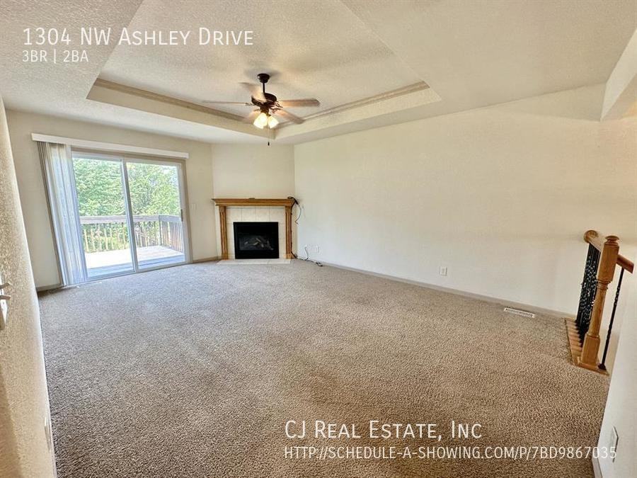 1304 Nw Ashley Dr - Photo 2 of 11