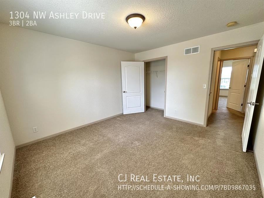 1304 Nw Ashley Dr - Photo 7 of 11