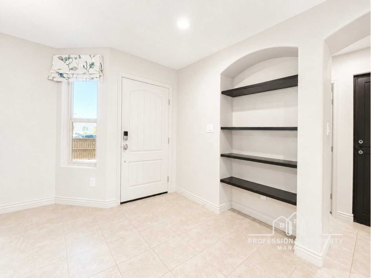 10203 E 34th Pl - Photo 3 of 24