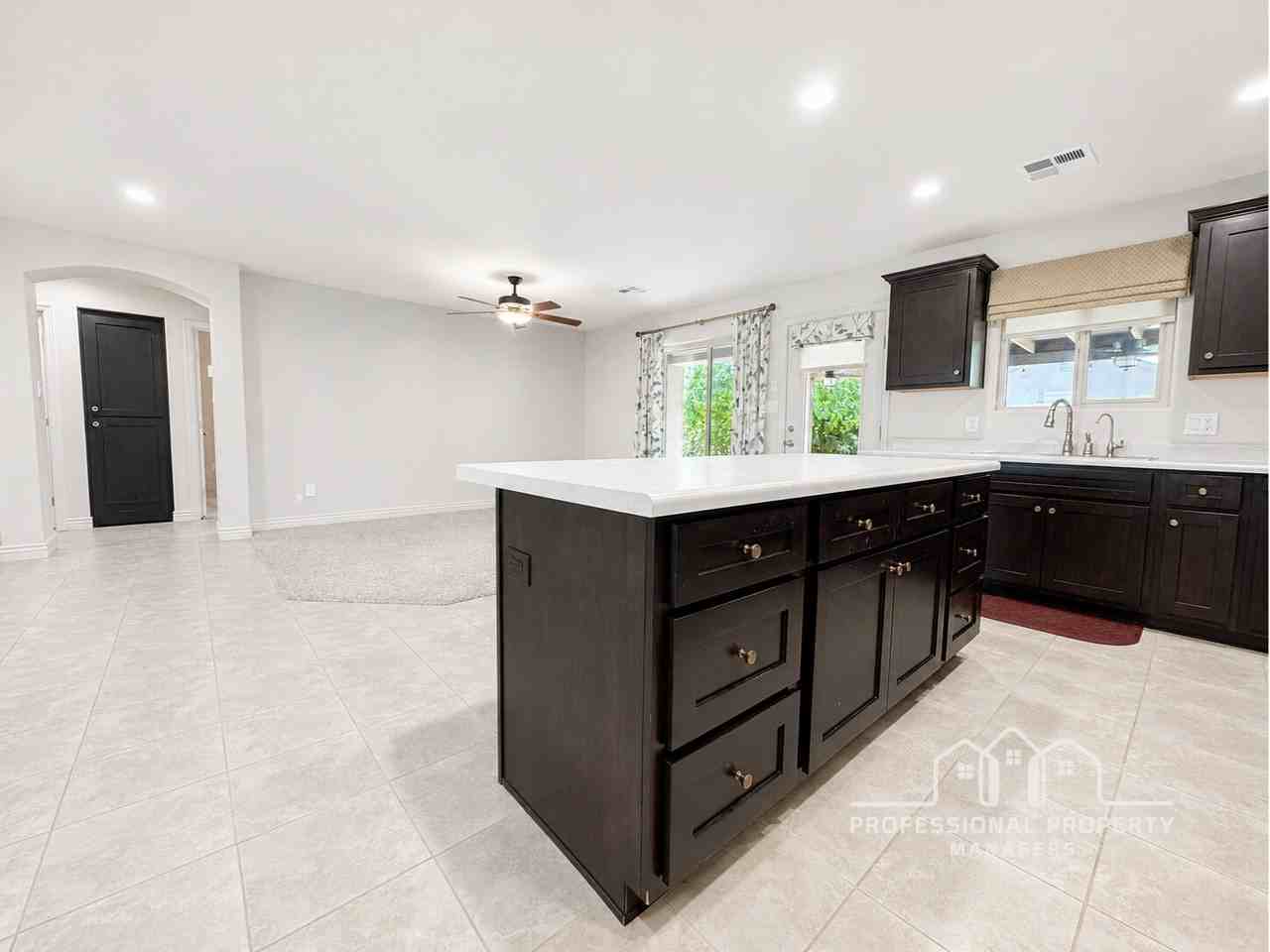 10203 E 34th Pl - Photo 7 of 24