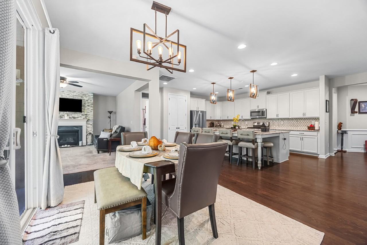 2687 Suffolk Pl - Photo 3 of 30