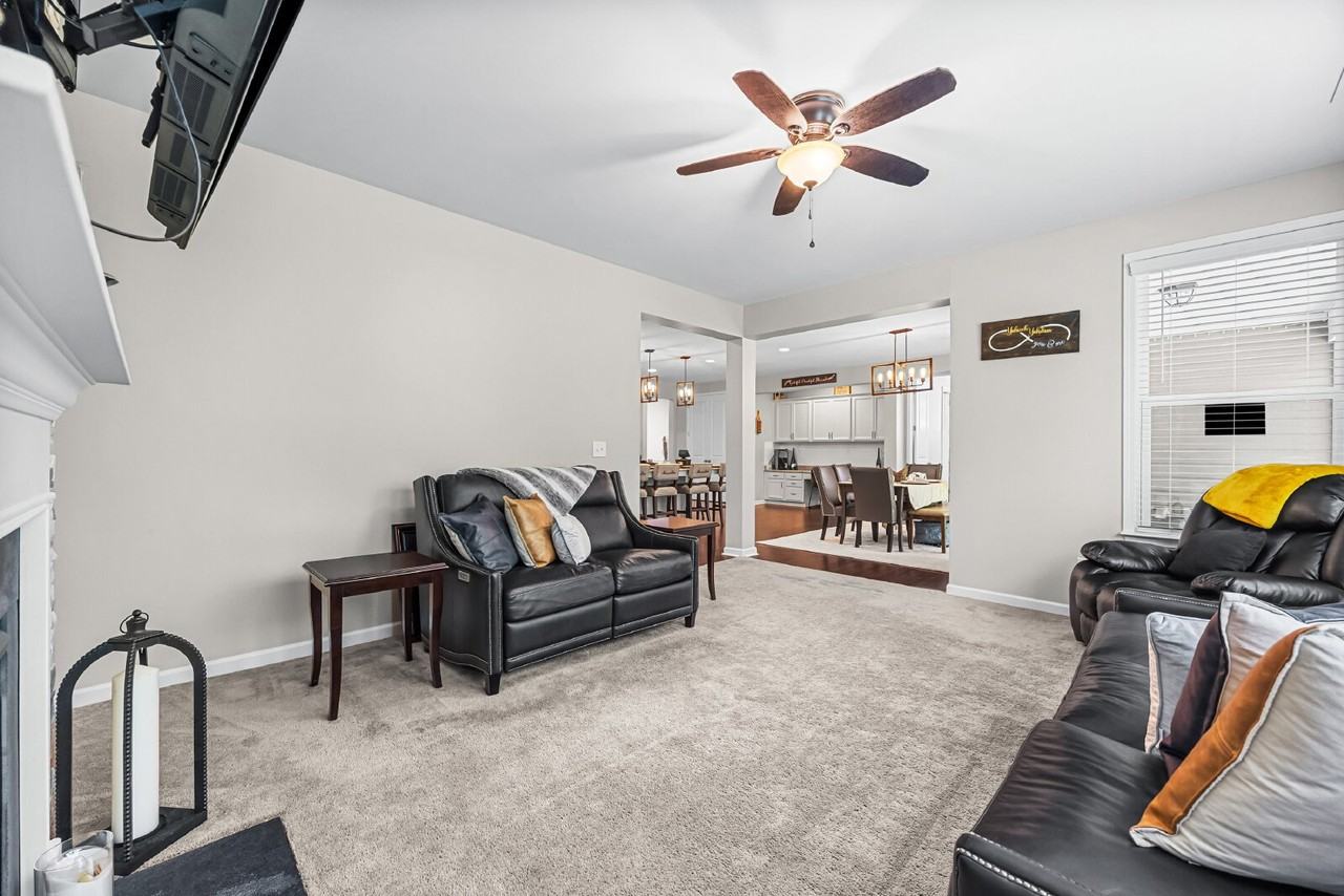 2687 Suffolk Pl - Photo 6 of 30