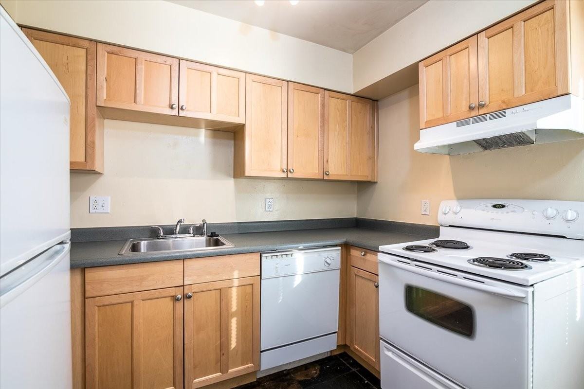 43 N Sherman St #101 - Photo 5 of 13