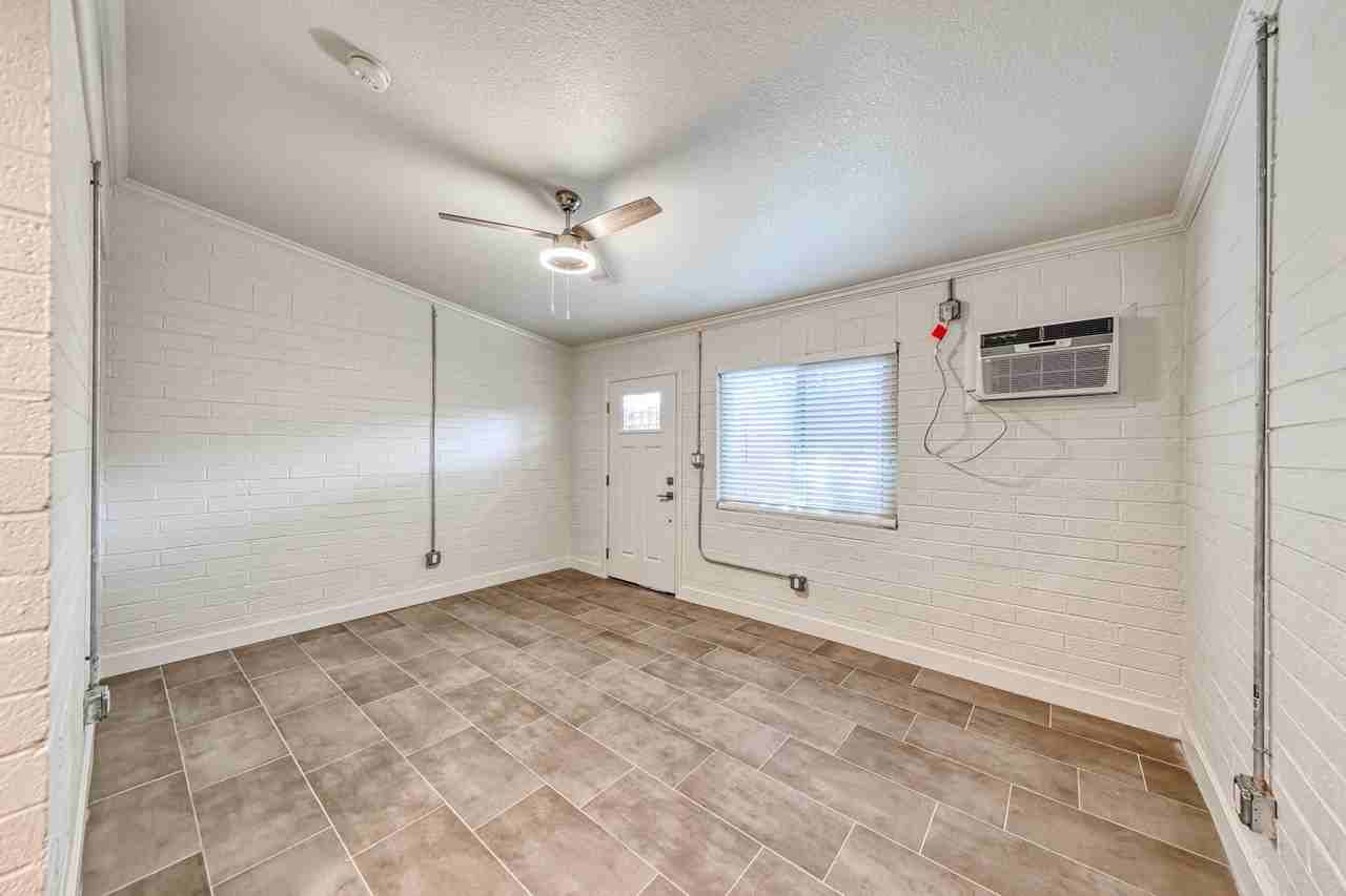 310 S Maryland Pkwy - Photo 2 of 12