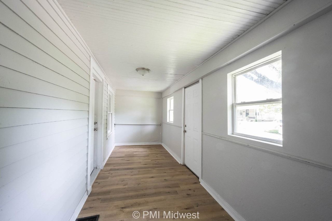 3165 Station St #A - Photo 3 of 23