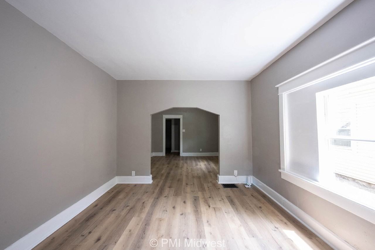 3165 Station St #A - Photo 6 of 23