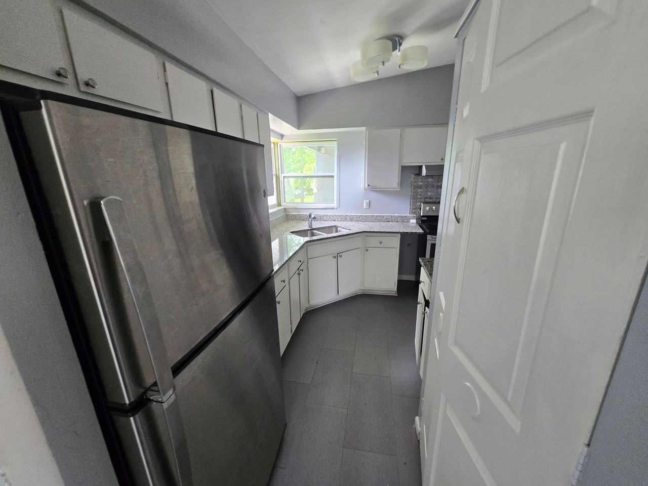 1282 Whitewood Dr - Photo 6 of 11