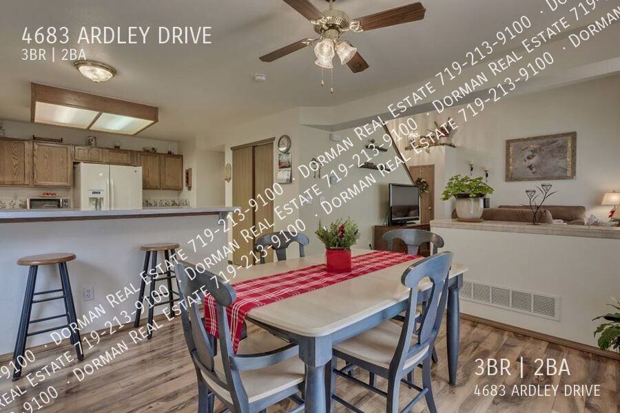 4683 Ardley Dr - Photo 4 of 21