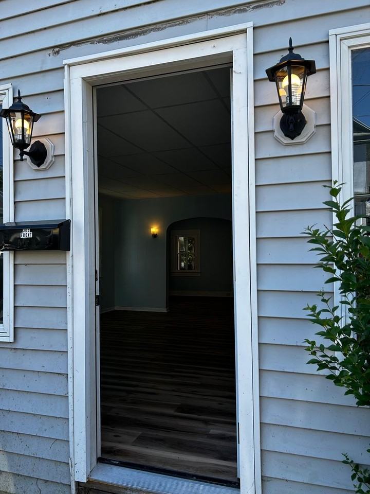 305 Jackson St - Photo 2 of 41