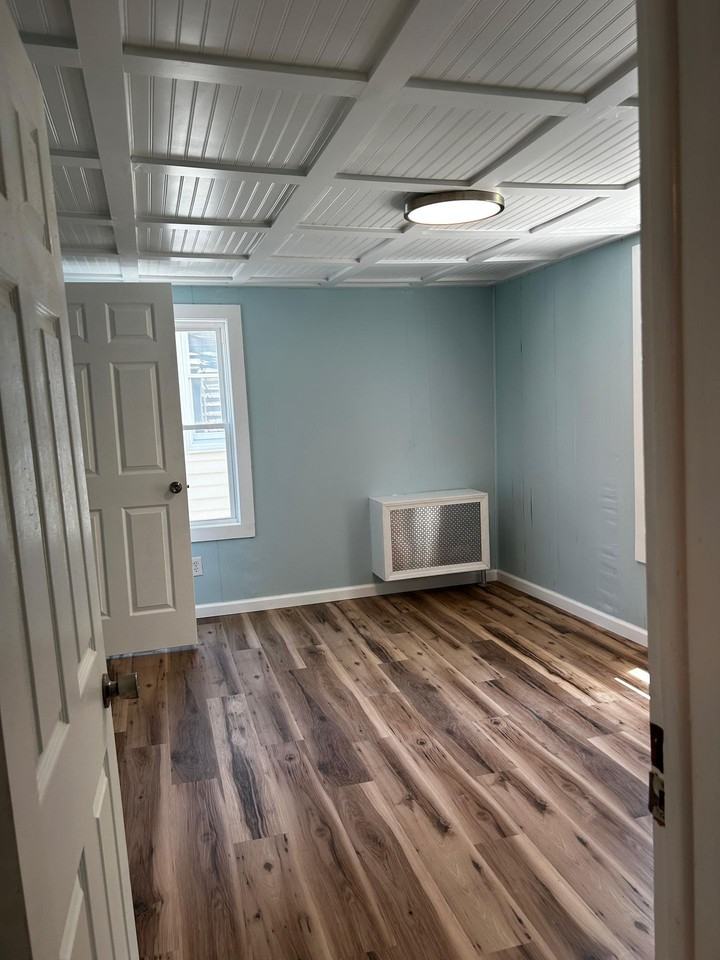 305 Jackson Street - Photo 5 of 20