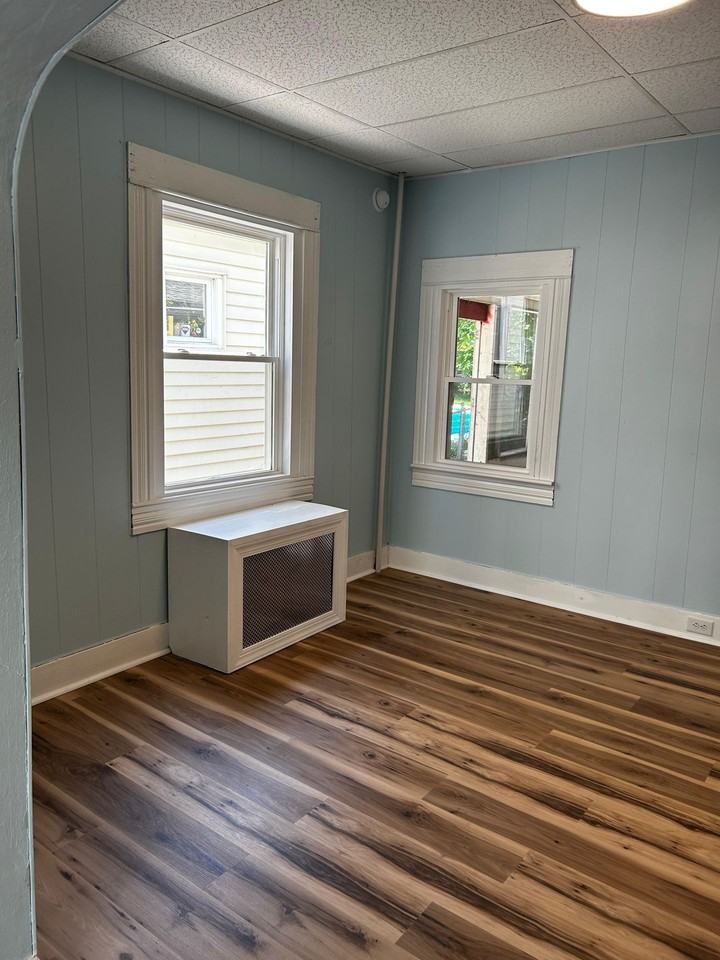 305 Jackson Street - Photo 6 of 20